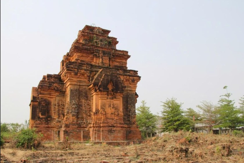 Tháp Hòa Lai (thuộc xã Bắc Phong, huyện Thuận Bắc, tỉnh Ninh Thuận) được Thủ tướng Chính phủ xếp hạng Di tích cấp Quốc gia đặc biệt, tuy nhiên, Khu di tích này đang bị xuống cấp.