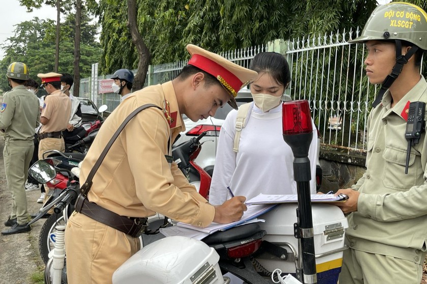 Việc một bộ phận học sinh, sinh viên thiếu hiểu biết về pháp luật là một thực trạng đáng báo động. (Ảnh: BD) 