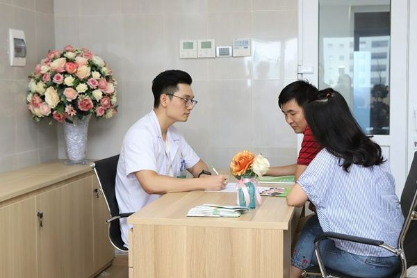 Khám sức khỏe tiền hôn nhân là hình thức sàng lọc quan trọng góp phần nâng cao chất lượng dân số. (Ảnh: BV Phụ sản Hà Nội) 