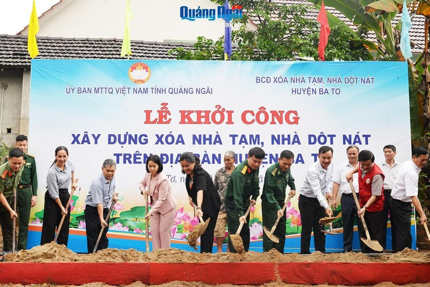 Việc xóa NT, NDN giúp người dân an cư, từng bước thoát nghèo (Ảnh: baoquangngai.vn)