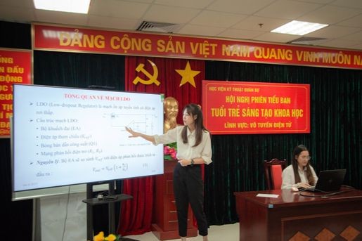  Sinh viên hệ DS Học viện Kỹ thuật quân sự tham gia chương trình Tuổi trẻ sáng tạo khoa học. (Ảnh: MTA)