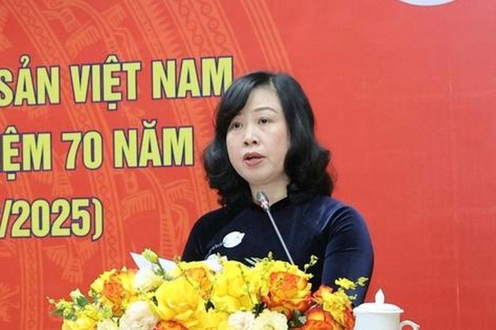 Bộ trưởng Bộ Y tế gửi thư cho thầy thuốc, người lao động dịp 27-2