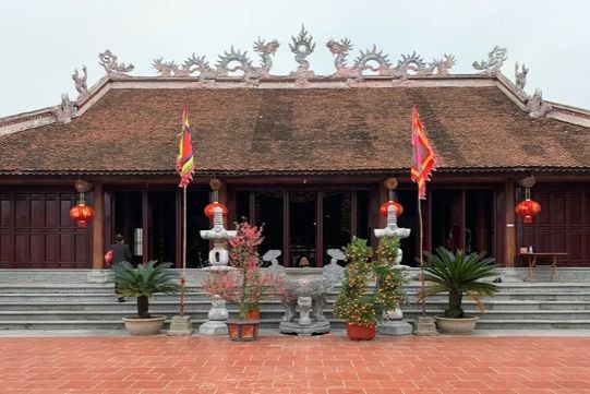 Di tích lịch sử - nghệ thuật đình Cổ Ngõa Thượng, xã Phương Đình, huyện Đan Phượng. 