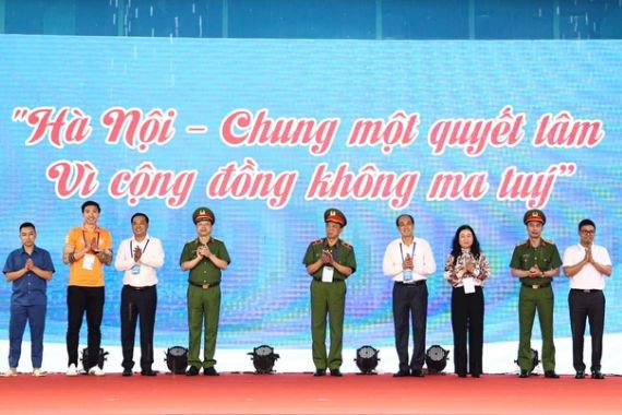 Các đại biểu phát động Tháng hành động phòng, chống ma túy năm 2025 của Hà Nội. (Ảnh: Thu Giang)