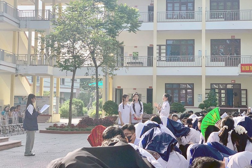 Trường học tổ chức các buổi sinh hoạt về phòng chống tác hại của thuốc lá.