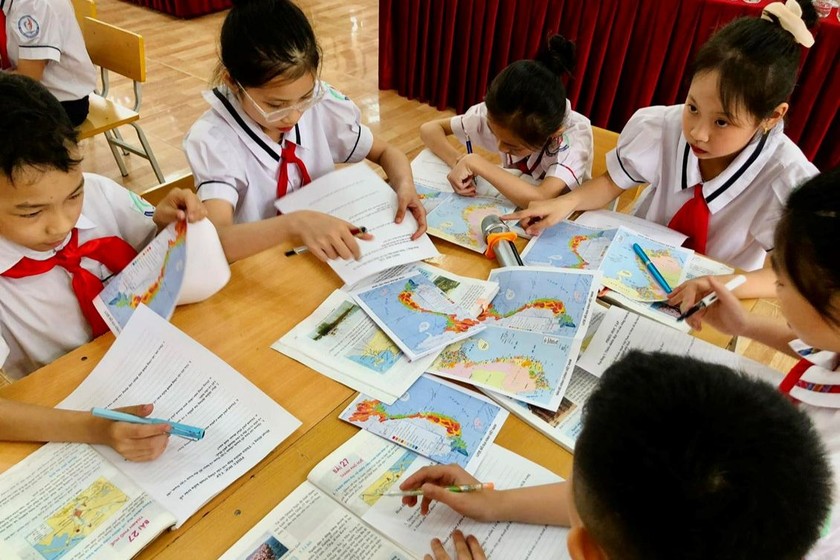 Bộ GD^&ĐT cho rằng, việc chỉnh sửa chương trình môn học phù hợp với việc thay đổi địa giới hành chính (Ảnh minh họa)