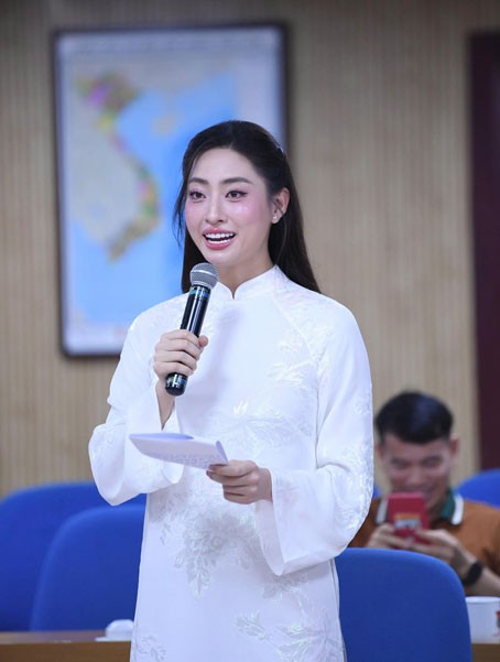 Hoa hậu Lương Thùy Linh: Khi người trẻ biết kể câu chuyện văn hóa một cách sinh động thì quốc gia ấy sẽ luôn hiện diện mạnh mẽ trên bản đồ thế giới.