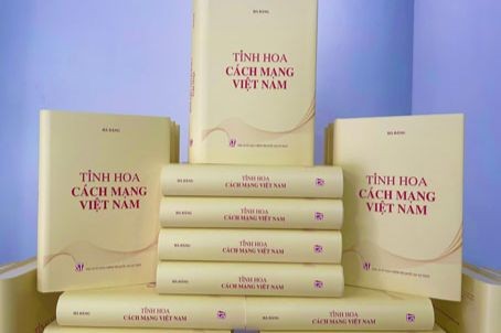 Cuốn sách 'Tinh hoa cách mạng Việt Nam'