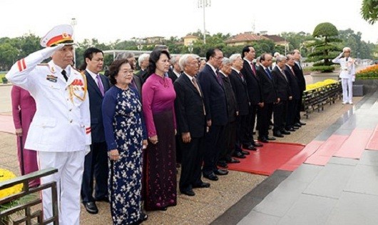 Lãnh đạo Đảng, Nhà nước dâng hương tưởng nhớ Chủ tịch Hồ Chí Minh