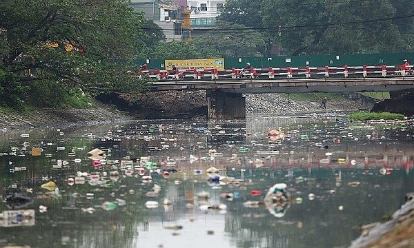 Ô nhiễm nước ảnh hưởng trực tiếp tới sức khỏe người dân.