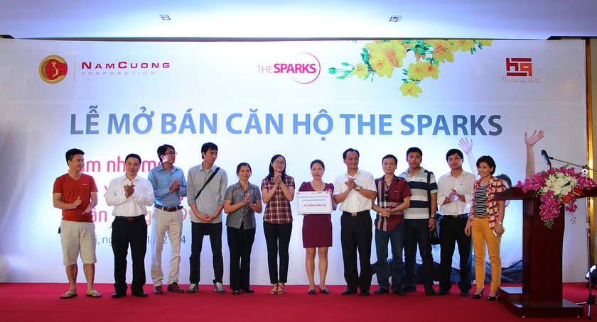 Lễ mở bán căn hộ The Sparks