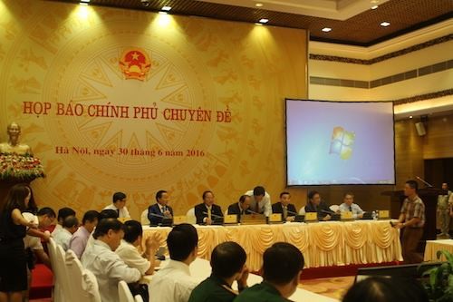 Chính phủ họp báo công bố nguyên nhân cá chết hàng loạt