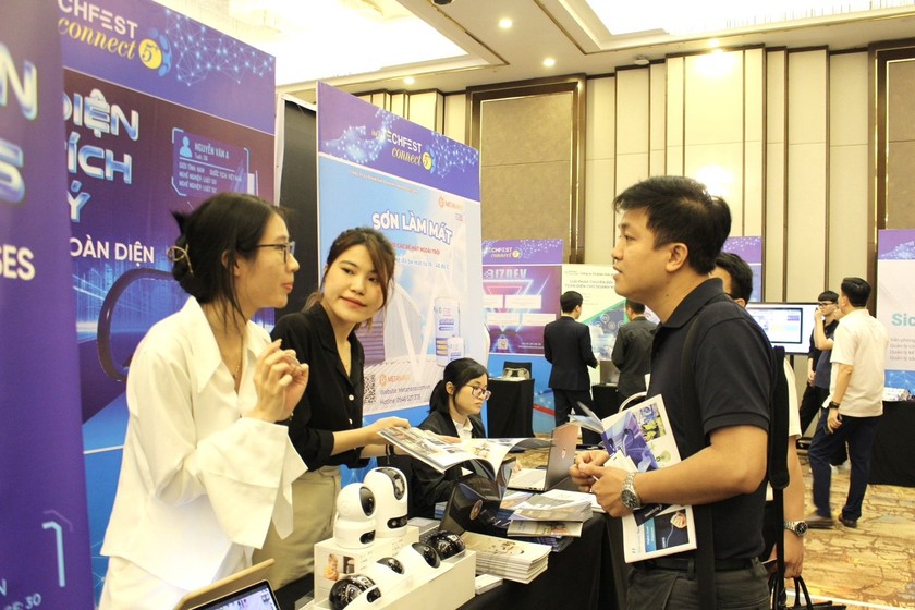 Một góc trưng bày, giới thiệu sản phẩm tại Techfest 2024.