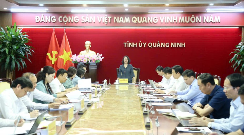 Bà Trịnh Thị Minh Thanh, Phó Bí thư Thường trực Tỉnh ủy chủ trì và kết luận hội nghị giao ban Thường trực Tỉnh ủy về tình hình, kết quả hỗ trợ người dân và doanh nghiệp khắc phục thiệt hại bão số 3.