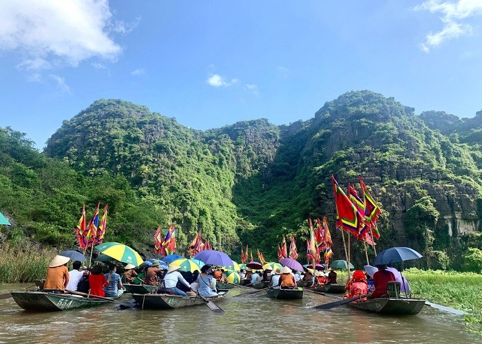 Du lịch miền di sản cố đô, điểm hẹn bốn mùa. Ảnh Sở Du lịch Ninh Bình.