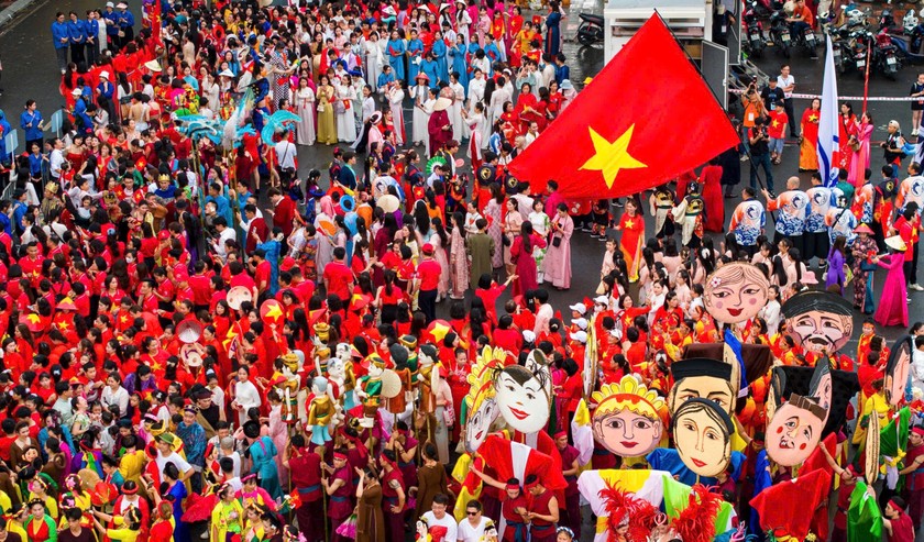 Hơn 3.000 người tham gia diễu hành tại Liên hoan Múa rối Hải Phòng.