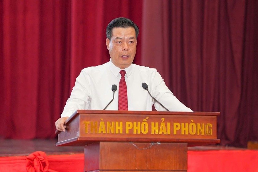 Trưởng Ban Tuyên giáo và Dân vận Thành ủy Hải Phòng Phạm Văn Thép phát biểu tại tọa đàm.
