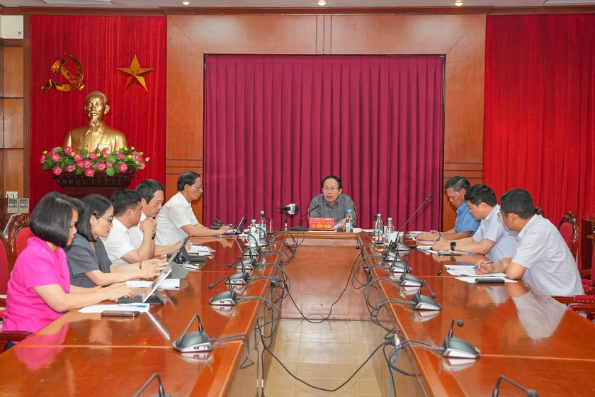 Thành ủy Hải Phòng họp nghe báo cáo về chủ trương đầu tư thực hiện các dự án giáo dục.