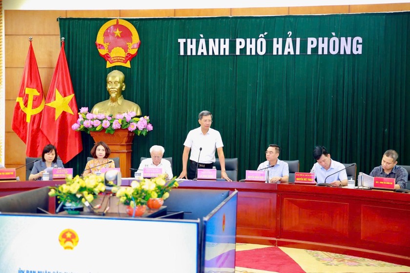 Phó Chủ tịch Thường trực UBND TP Hải Phòng Lê Anh Quân phát biểu tại buổi làm việc.