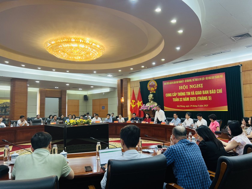 Quang cảnh hội nghị giao ban báo chí.