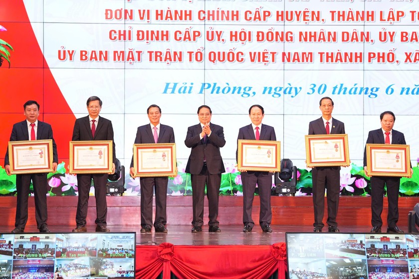 Thủ tướng Phạm Minh Chính gửi gắm TP Hải Phòng (mới) 12 chữ 'Đoàn kết, giàu mạnh, hiện đại, văn minh, phồn vinh và hạnh phúc' ảnh 8