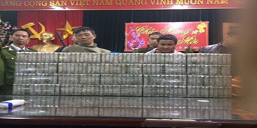 Sáng 29 Tết, bắt hai đối tượng vận chuyển 200 bánh heroin