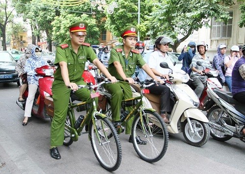 Triển khai kế hoạch Công an đi tuần bằng xe đạp chuyên dụng