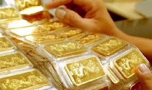Vàng giảm nhẹ nhưng vẫn có khả năng tăng mạnh