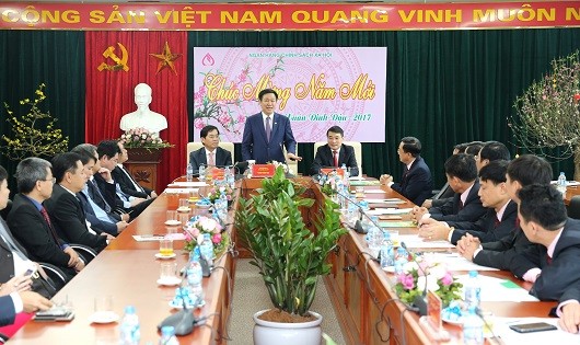Phó Thủ tướng Vương Đình Huệ mong muốn NHCSXH thiết kế chương trình cho vay gắn trực tiếp với xây dung nông thôn mới, giảm nghèo bền vững.