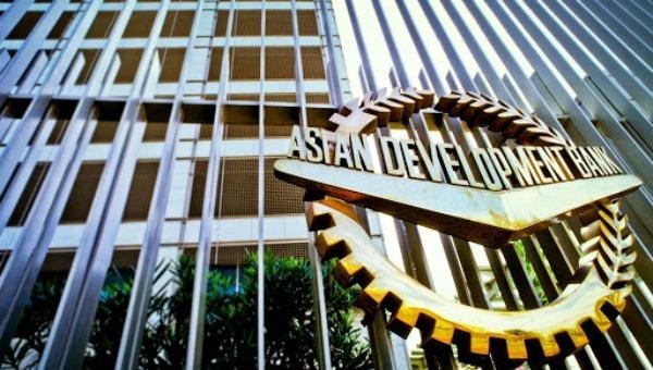 ADB tăng gấp ba gói hỗ trợ ứng phó Covid-19 lên 20 tỷ đô-la Mỹ