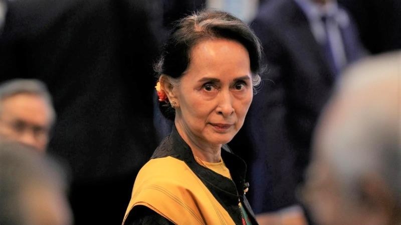 Bà Aung San Suu Kyi.