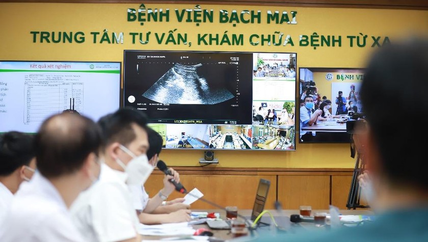 Các bác sĩ hội chẩn từ xa trên nền giải pháp Teletealth.