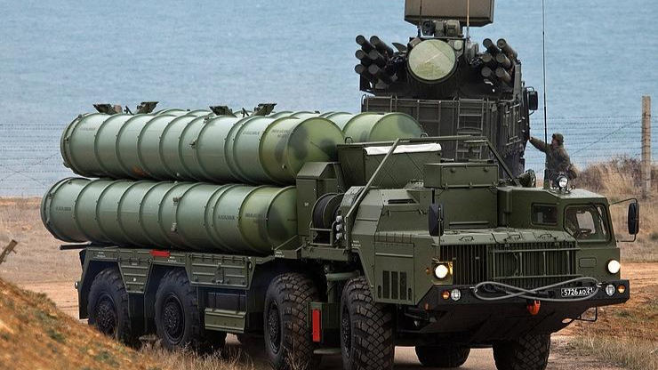 Hệ thống phòng không S-400 của Nga. Ảnh: TASS.