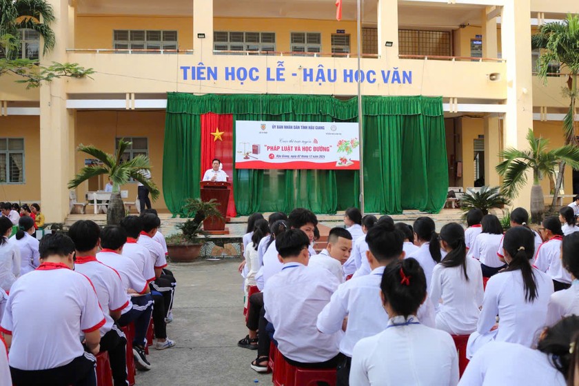 Cuộc thi “Pháp luật và học đường” đã tạo sân chơi bổ ích cho học sinh.