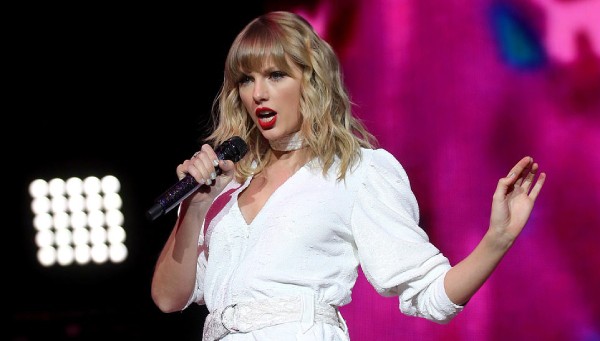 Taylor Swift thu hút mọi ánh nhìn khi chạm ngưỡng 30