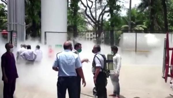 Hiện trường rò rỉ oxy tại bệnh viện Dr Zakir Hussain, thành phố Nashik, bang Maharashtra, Ấn Độ, hôm 21/4. 