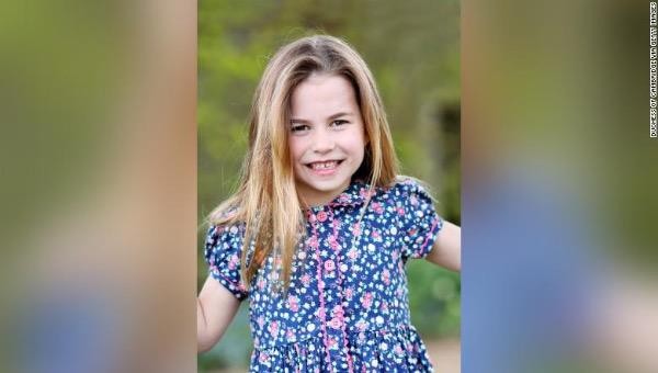 Bức ảnh mới của Công chúa Charlotte do chính nữ Công tước xứ Cambridge chụp.