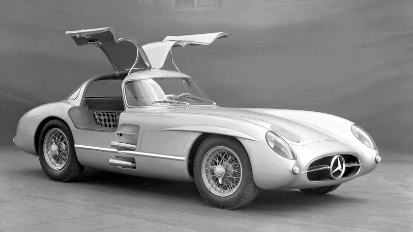 Mercedes-Benz SLR Uhlenhaut Coupe đời 1955 được coi là một trong những chiếc xe đáng mơ ước nhất thế giới.