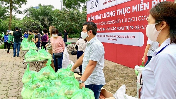 3.000 suất lương thực, thực phẩm miễn phí giúp người nghèo chống dịch