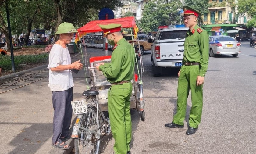 Hà Nội tập trung xử lý 300 “xích lô dù” hoạt động trái phép