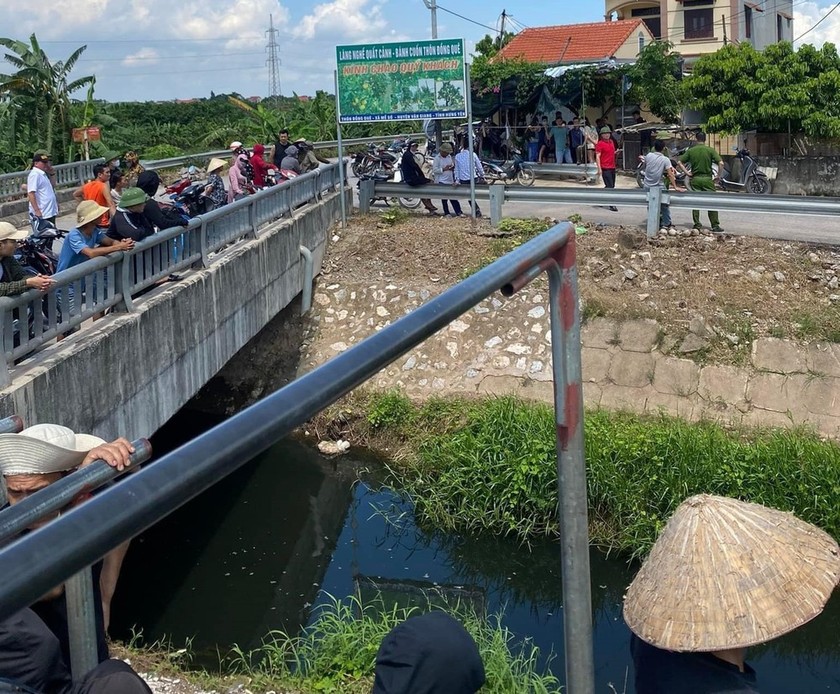 Truy bắt người phụ nữ nghi bắt cóc cháu bé tử vong tại Văn Giang (Hưng Yên)