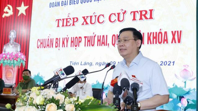 Chủ tịch Quốc hội phát biểu tại buổi tiếp xúc cử tri.