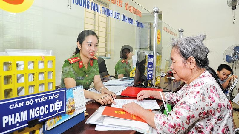 Đẩy mạnh phân cấp, phân quyền gắn với việc tiếp tục đẩy mạnh cải cách hành chính. (Ảnh minh họa)