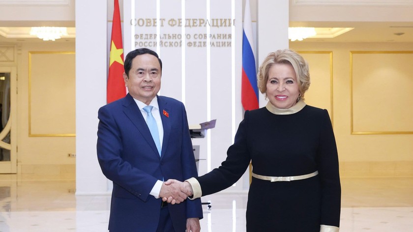 Chủ tịch Quốc hội Trần Thanh Mẫn và Chủ tịch Hội đồng Liên bang Valentina Ivanovna Matvienko. (Ảnh: Thống Nhất/TTXVN)