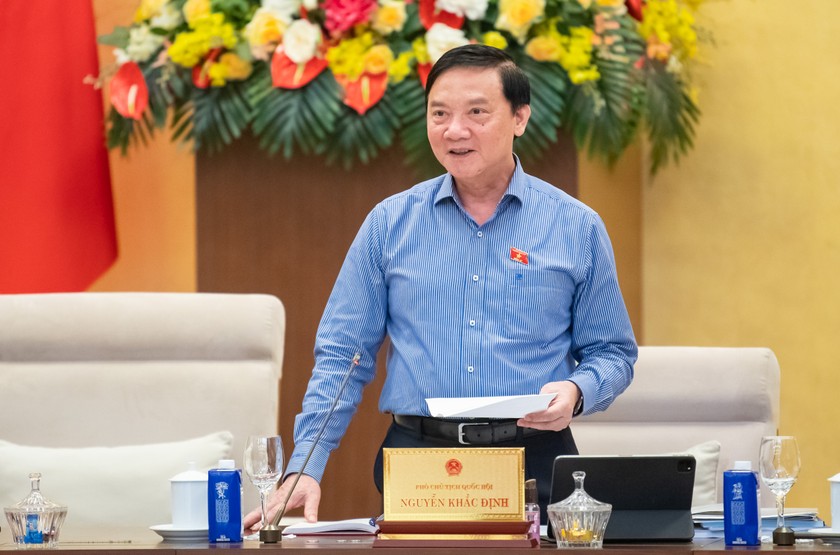 Phó Chủ tịch QH Nguyễn Khắc Định kết luận nội dung phiên làm việc. (Ảnh: Cổng TTĐTQH)