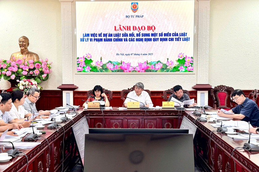 Quang cảnh buổi làm việc. (Ảnh: H.N)
