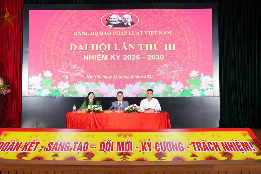 Phiên trù bị Đại hội Đảng bộ Báo Pháp luật Việt Nam lần thứ III, nhiệm kỳ 2025 - 2030. (Ảnh: Phương Mai)