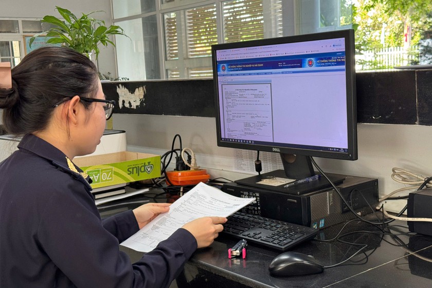 Tự động phân công công chức kiểm tra hồ sơ hải quan trên hệ thống VNACCS/VCIS từ ngày 01/7. (Ảnh minh họa: H.Vân)