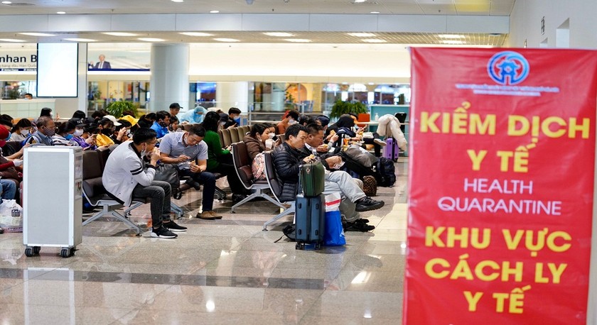 Khách đến từ vùng dịch sẽ không phải ngồi chờ làm thủ tục y tế tại khu vực cách ly sân bay Nội Bài.