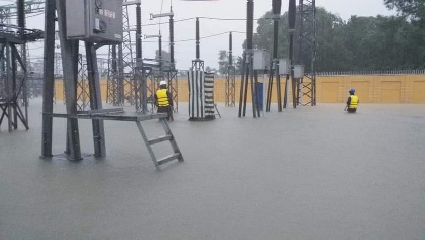Nước ngập khu vực Trạm biến áp  220 kV Thừa Thiên Huế.